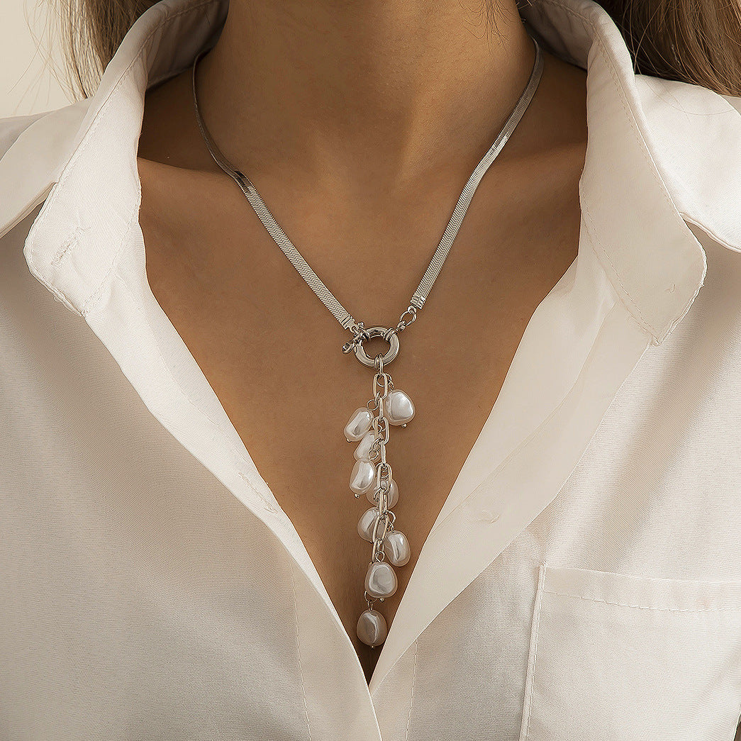 VACAMAMI pearl tassel necklace